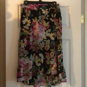 EUC high- low style skirt